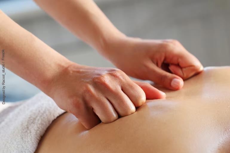Massagem relaxante: um benefício muito além do toque